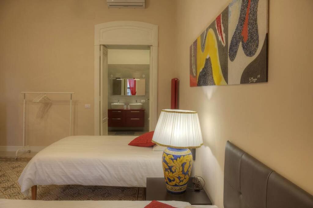 900 Liberty Style * Naples